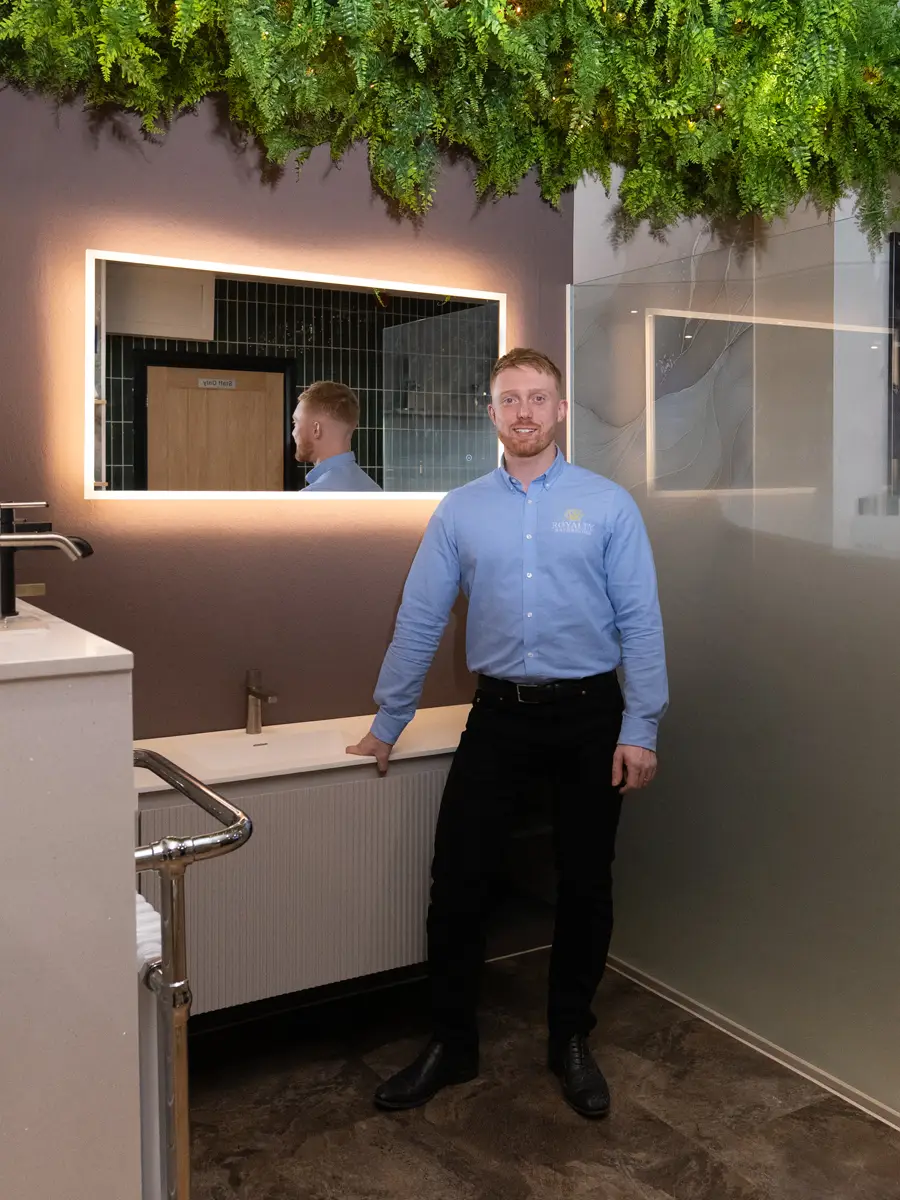 Page-Images-Team-900-x-1200-Louis