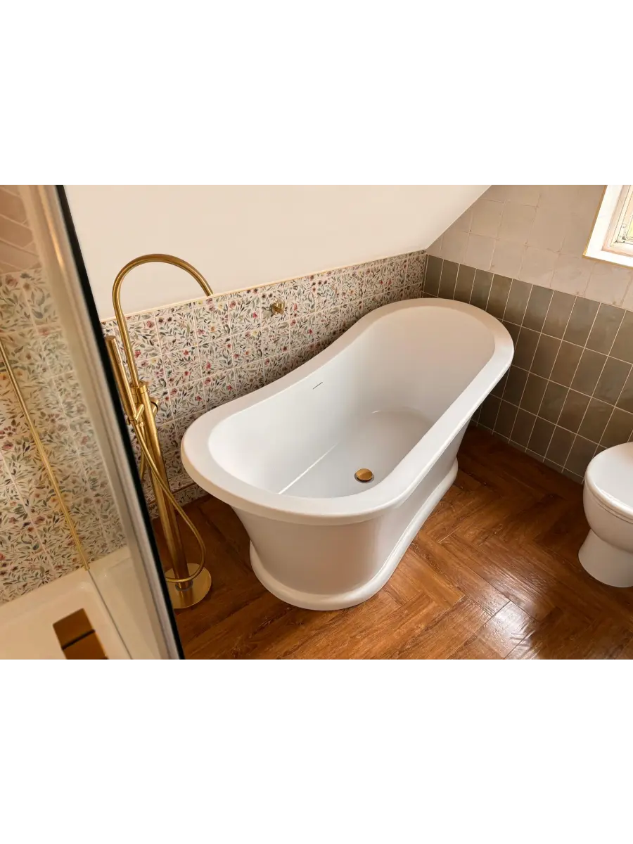 Workfolio-Cottage-Luxury-Bathroom2-900-x-1200