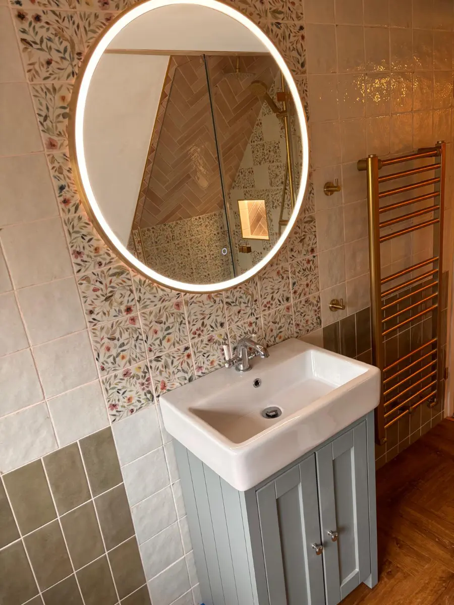 Workfolio-Cottage-Luxury-Bathroom3-900-x-1200