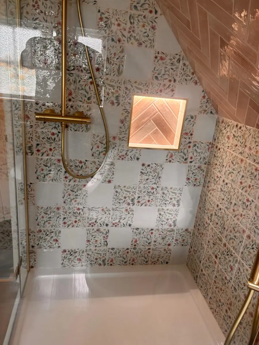 Workfolio-Cottage-Luxury-Bathroom5-900-x-1200